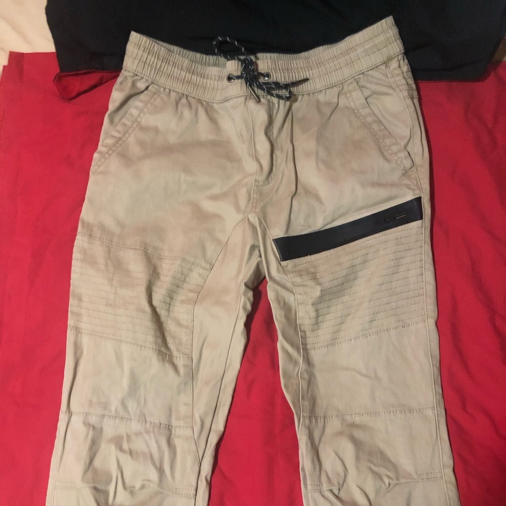 Joggers - Picture 2 of 2